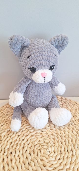 Pluszowa maskotka kotek