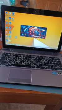 Lenovo IdeaPad Y570 15.6" Inel Core i5/Ram 4Gb/HDD 750Gb/DVD/video 2Gb