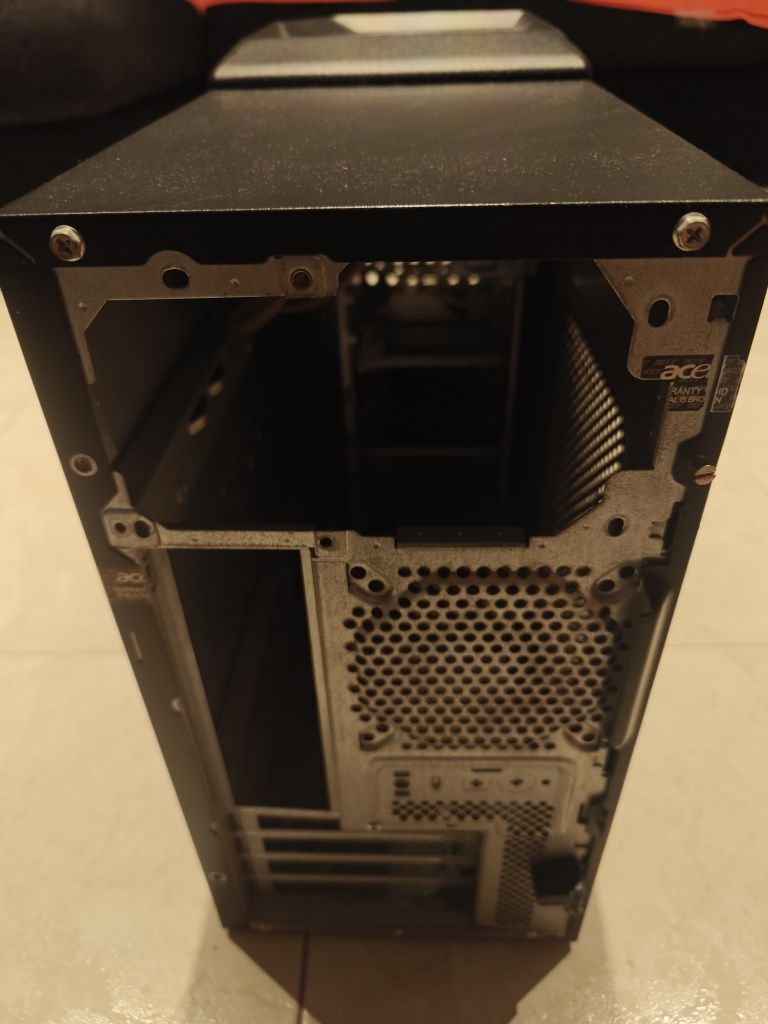 Caixa/ torre computador