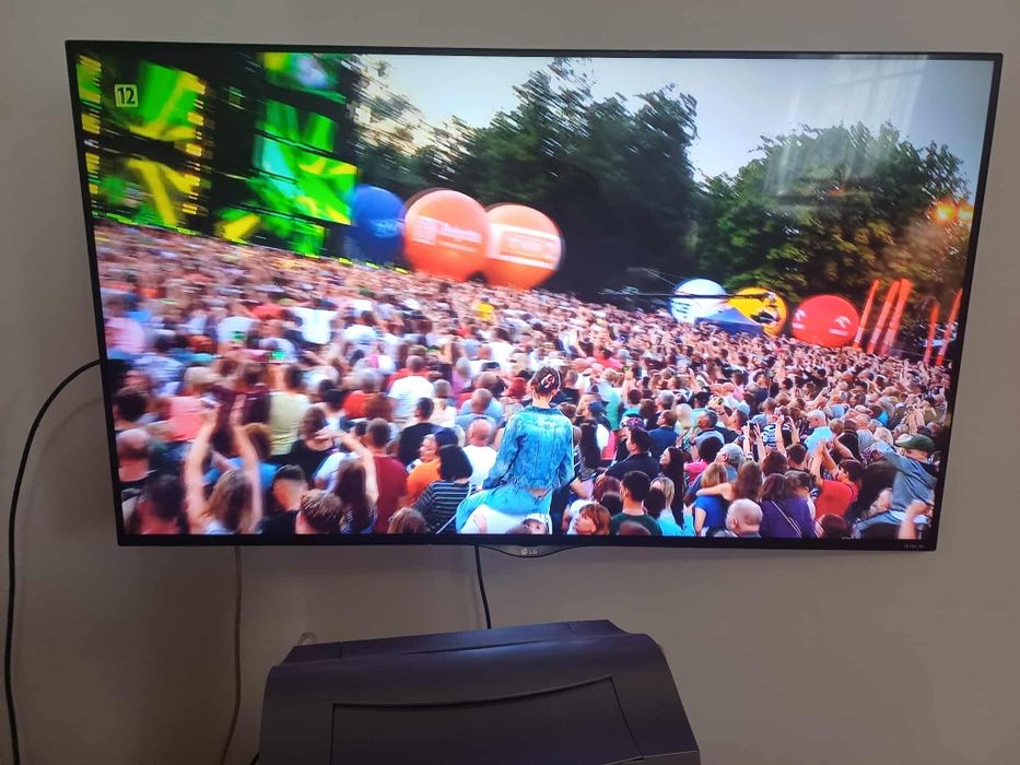 Telewizor LG 49 cali z uchwytem
