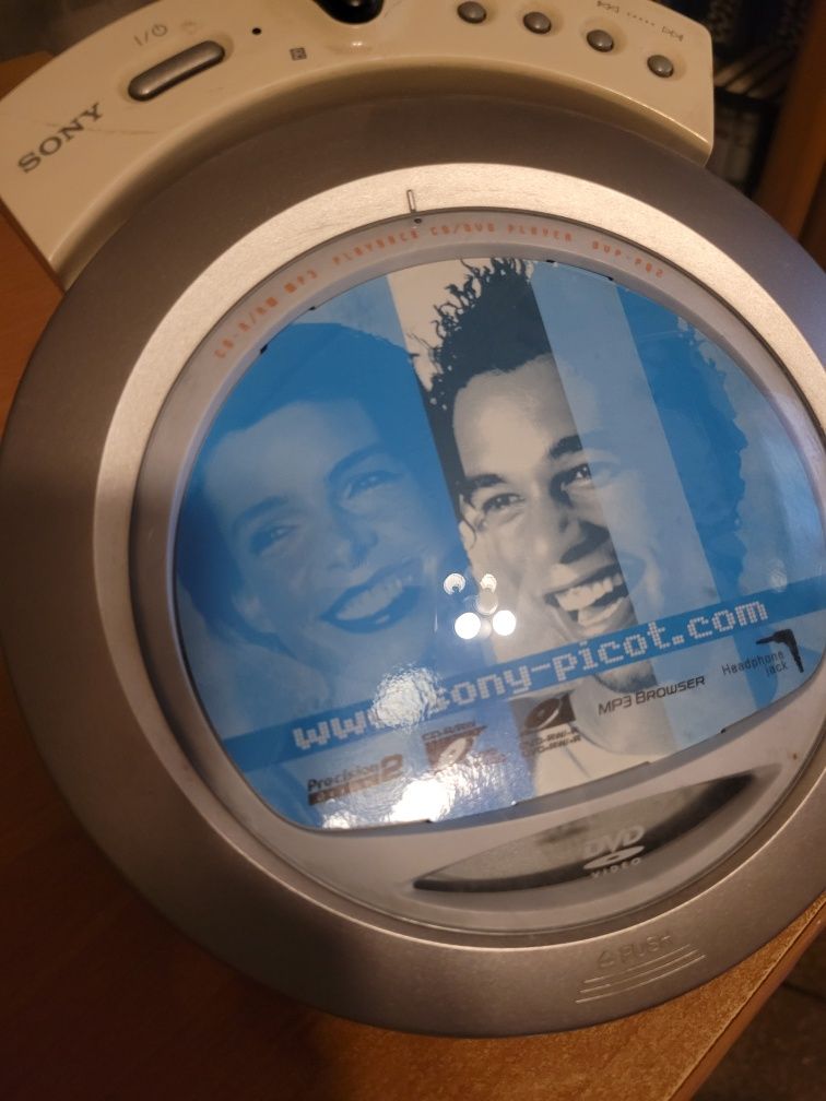 Odtwarzacz CD DVD Sony