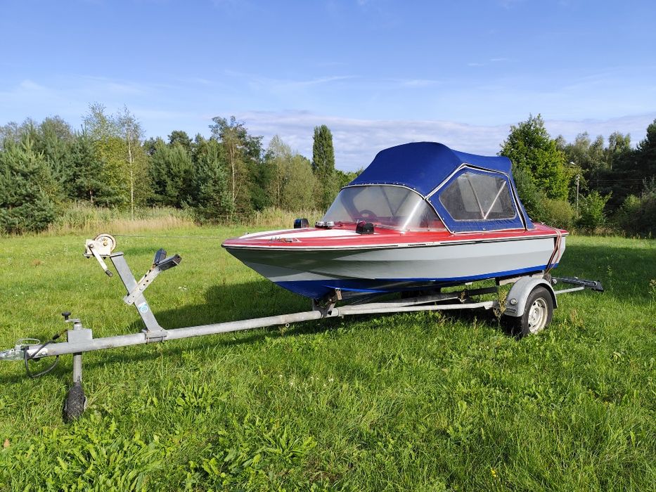 Łódka z przyczepką