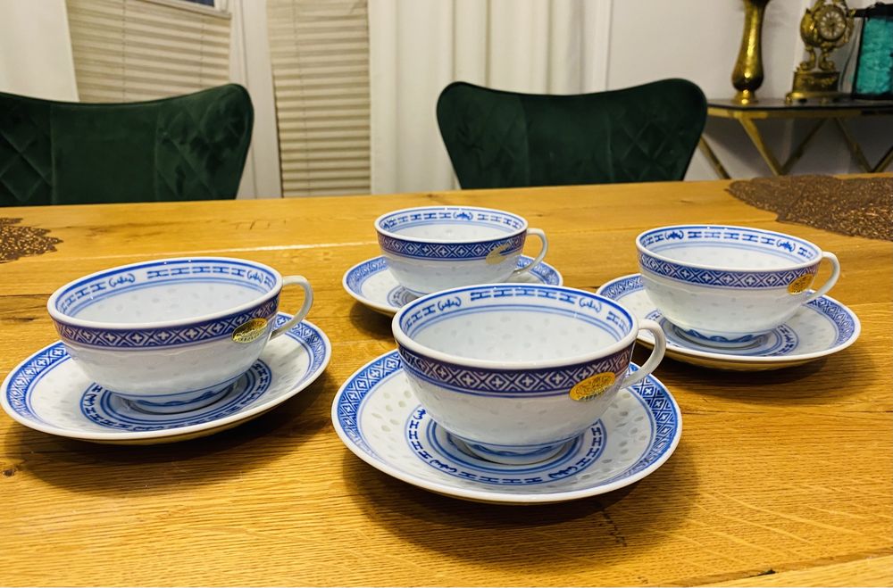 Chińska porcelana z wtopionym ryżem -4 filiżanki z podstawkiem