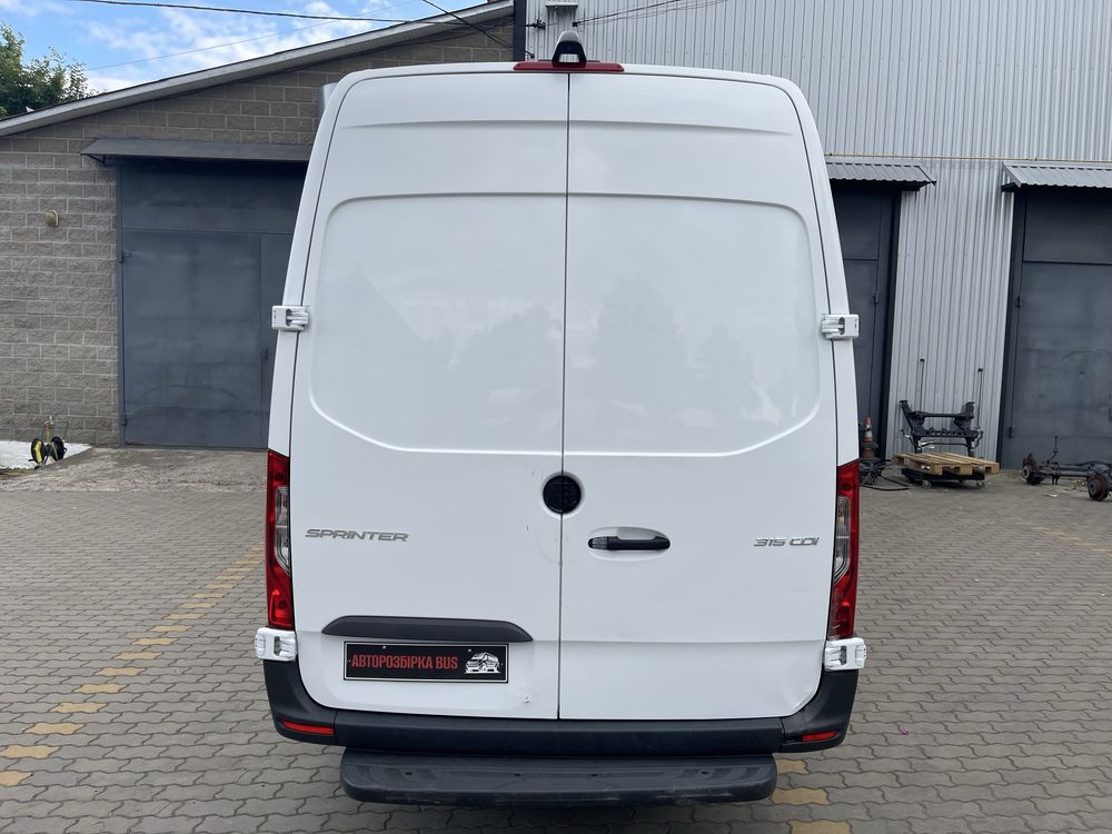 Чвертка кузов Mercedes Sprinter W907 (2022р)