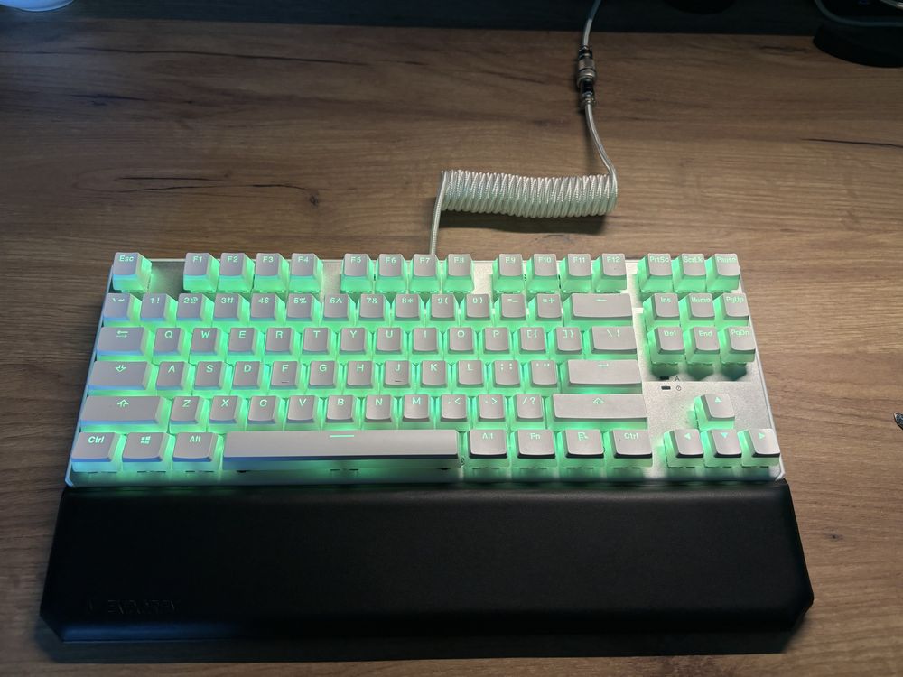 Klawiatura GK630K Tournament Kailh Red RGB Onyx White + ENDORFY