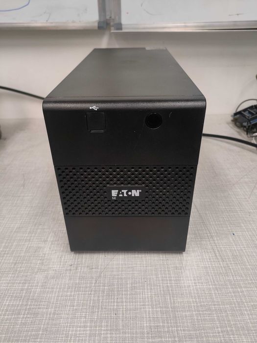 Zasilacz UPS Eaton 5E1500IUSB, nowe akumulatory