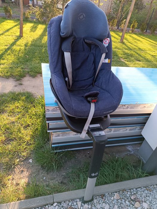 Sprzedam fotelik samochodowy Maxi Cosi plus baza