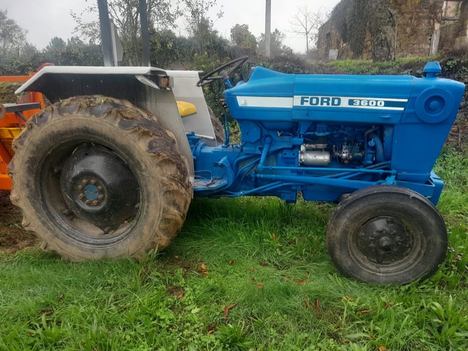 Trator Ford 3600