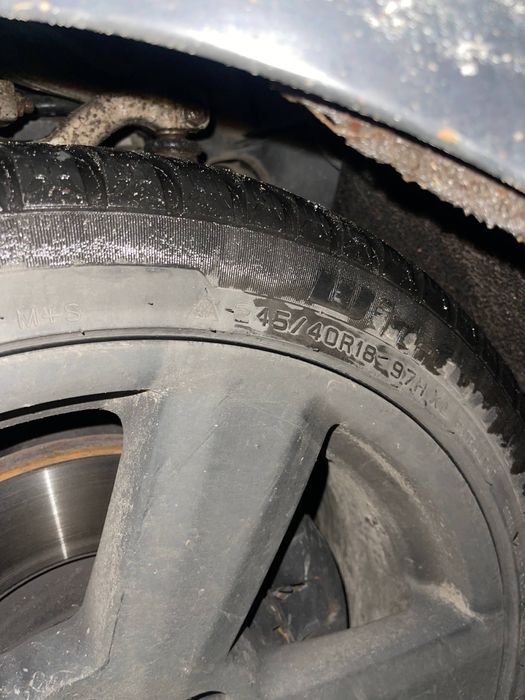 245/40/18 в дуже гарному стані 22року