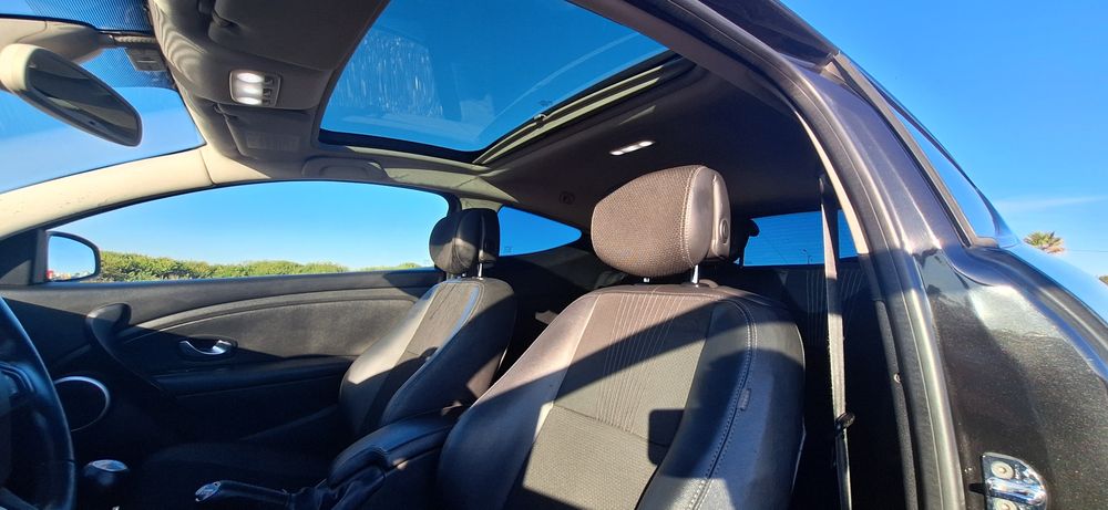 Renault Mégane Coupe de 5 lugares em excelente estado