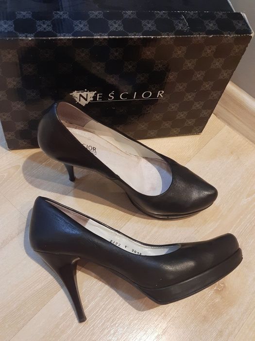 Szpilki Neścior r.39 skóra