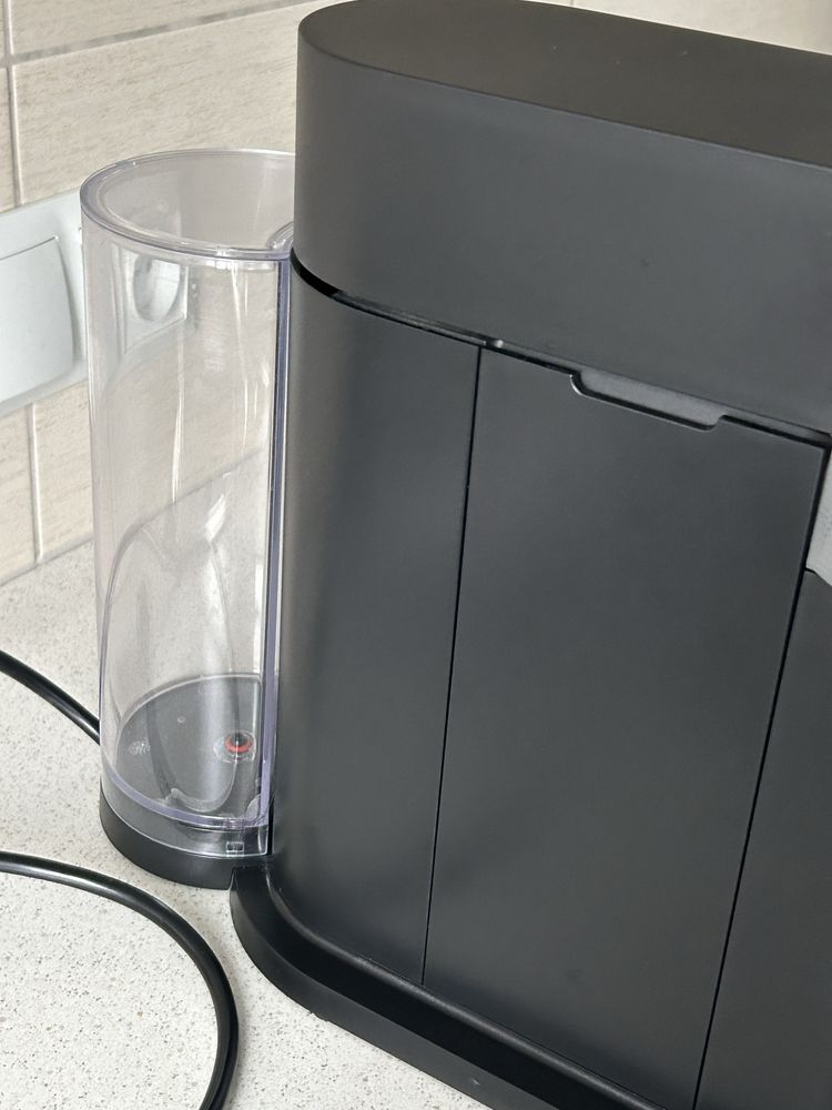 Ekspres do kawy cisnieniowy kapsulkowy Nespresso Vertuo Next
