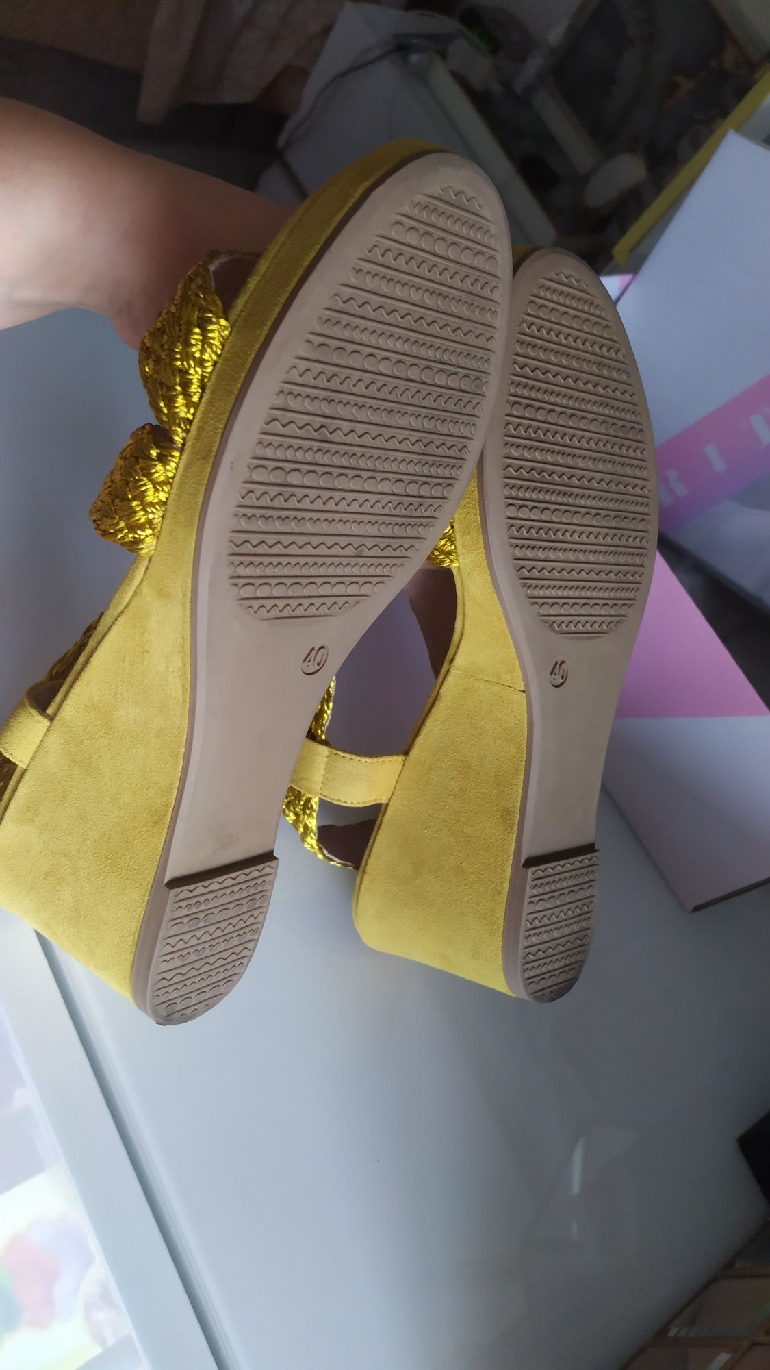 Sandálias novas coleção Rita Ora tamanho 40