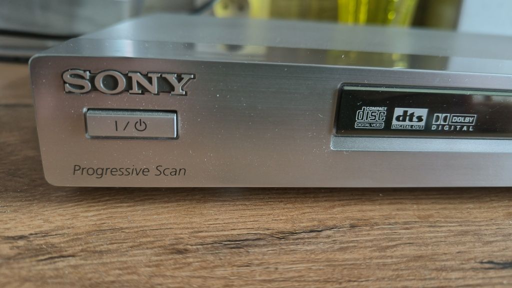 Sony DVD  DVP-NS585P