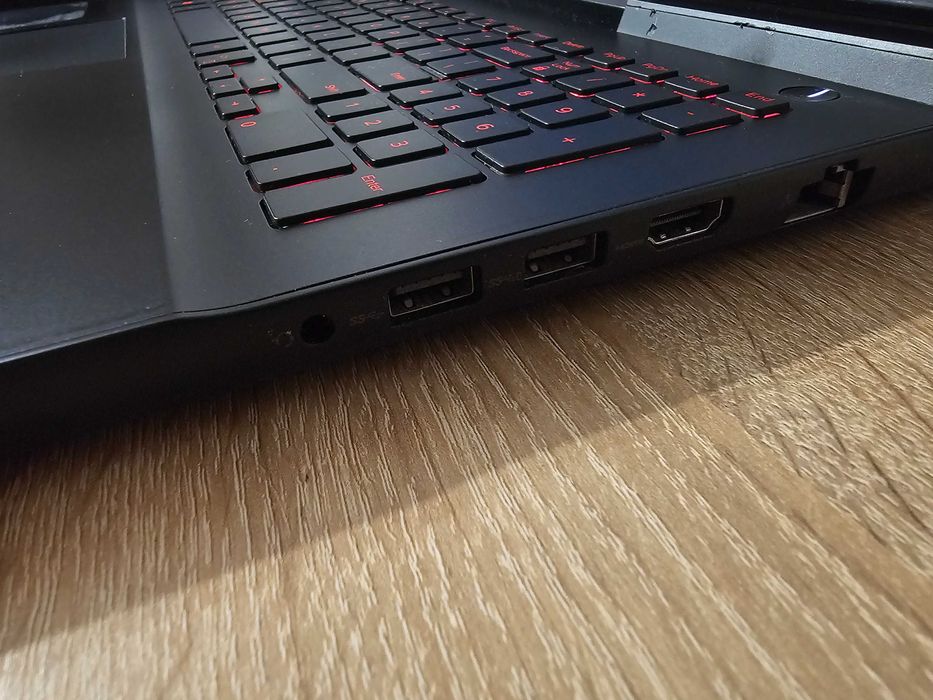 Dell Inspiron 15 Gaming 15,6" /i7/16Gb DDR4/GTX 1050Ti 4Gb/500Gb SSD