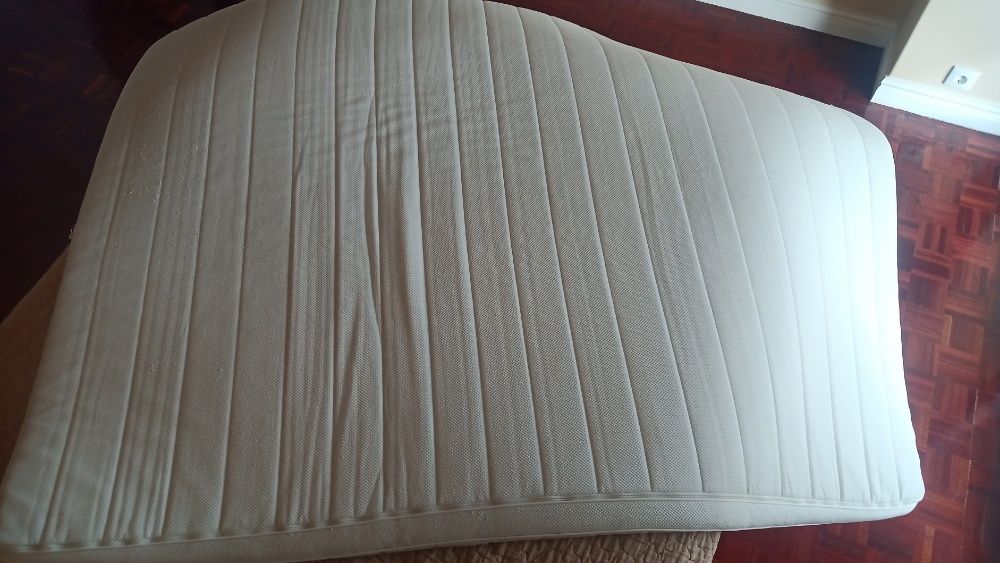 SobreColchão Branco SULTAN (custou 190 no iKea)