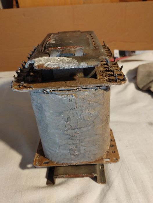 Transformator TCA 270  od telewizora Rubin