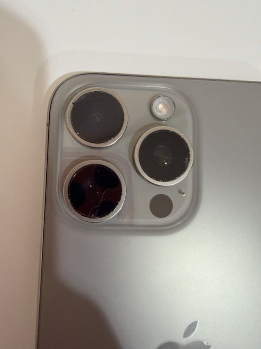 Iphone 15 pro max titanio