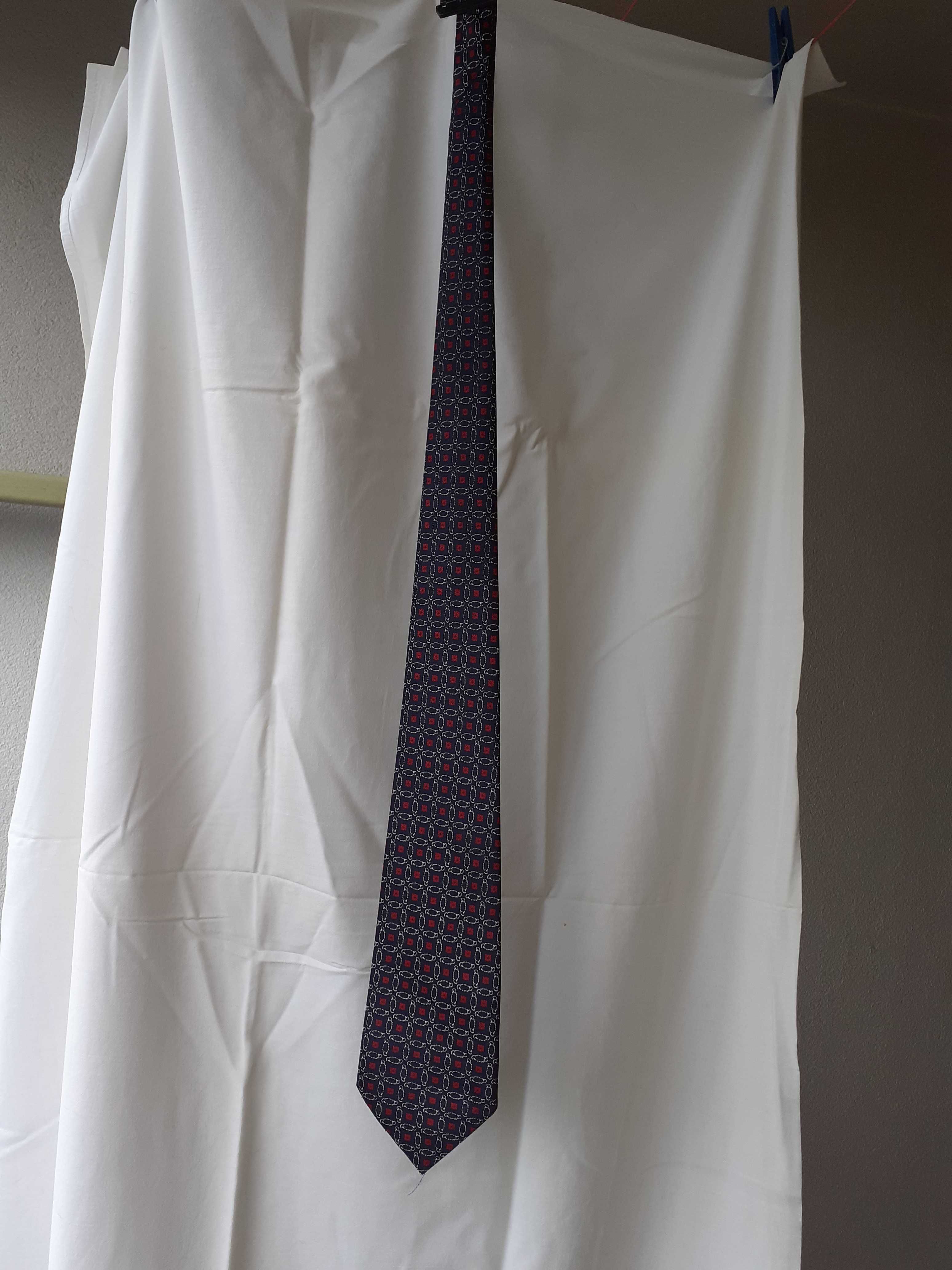 Granatowy krawat jedwabny