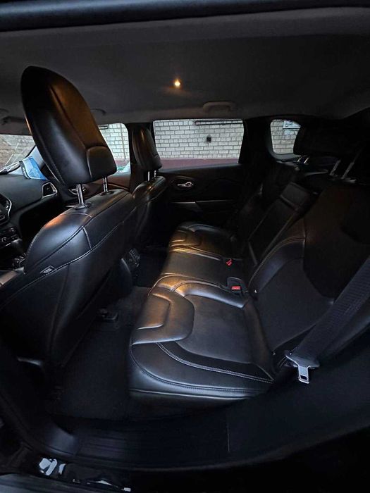 Продам авто Jeep Cherokee KL 2018