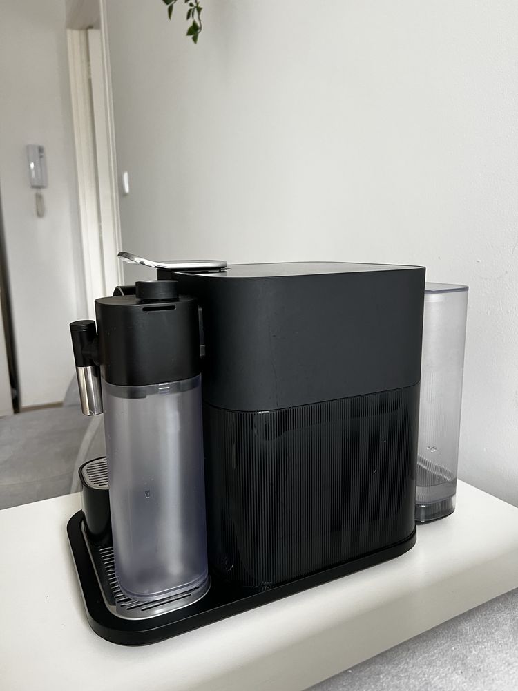 Máquina de Café Nespresso DeLonghi Gran Lattissima Sophisticated Darks