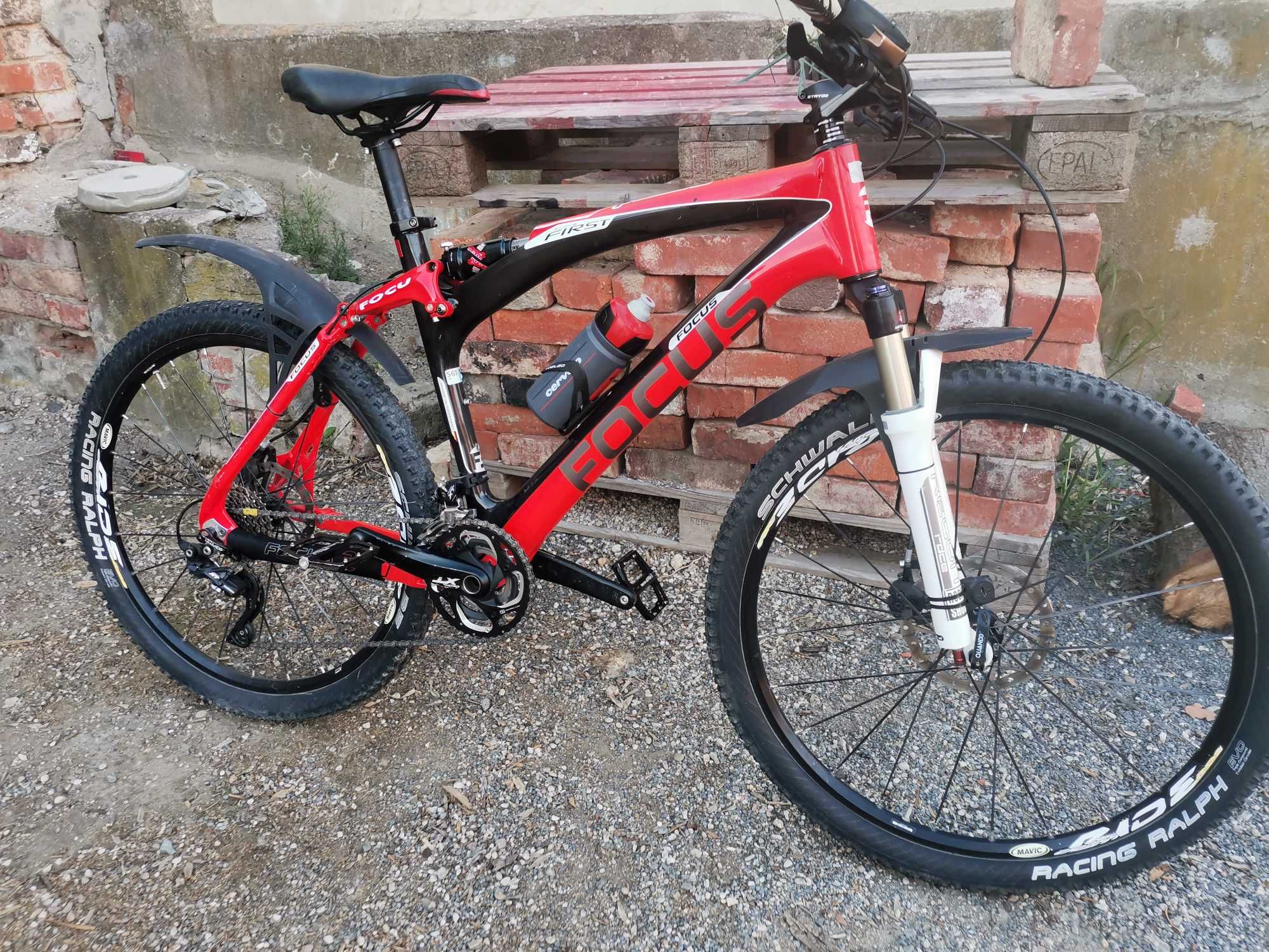 Rower MTB FOCUS FIRST, rama Full Carbon M/L 19” ,koła26”