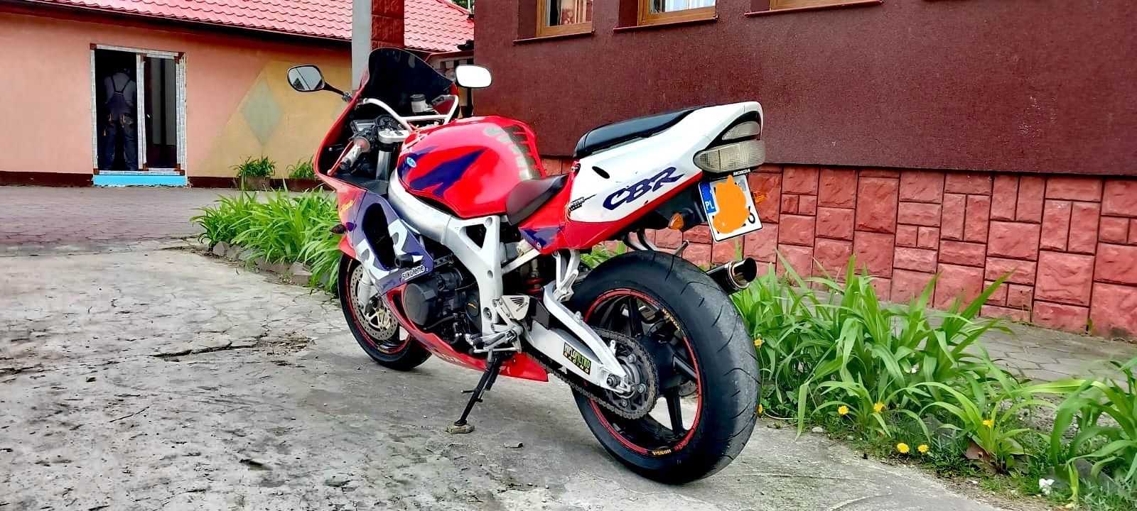 Honda CBR 900rr Fireblade sc33 oryginał stan fabryczny  polec