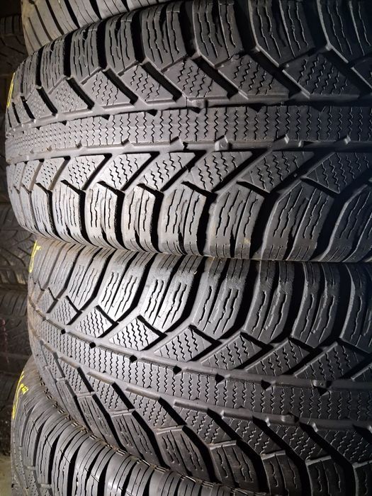 215/70 R16 Semperit Master grip 2