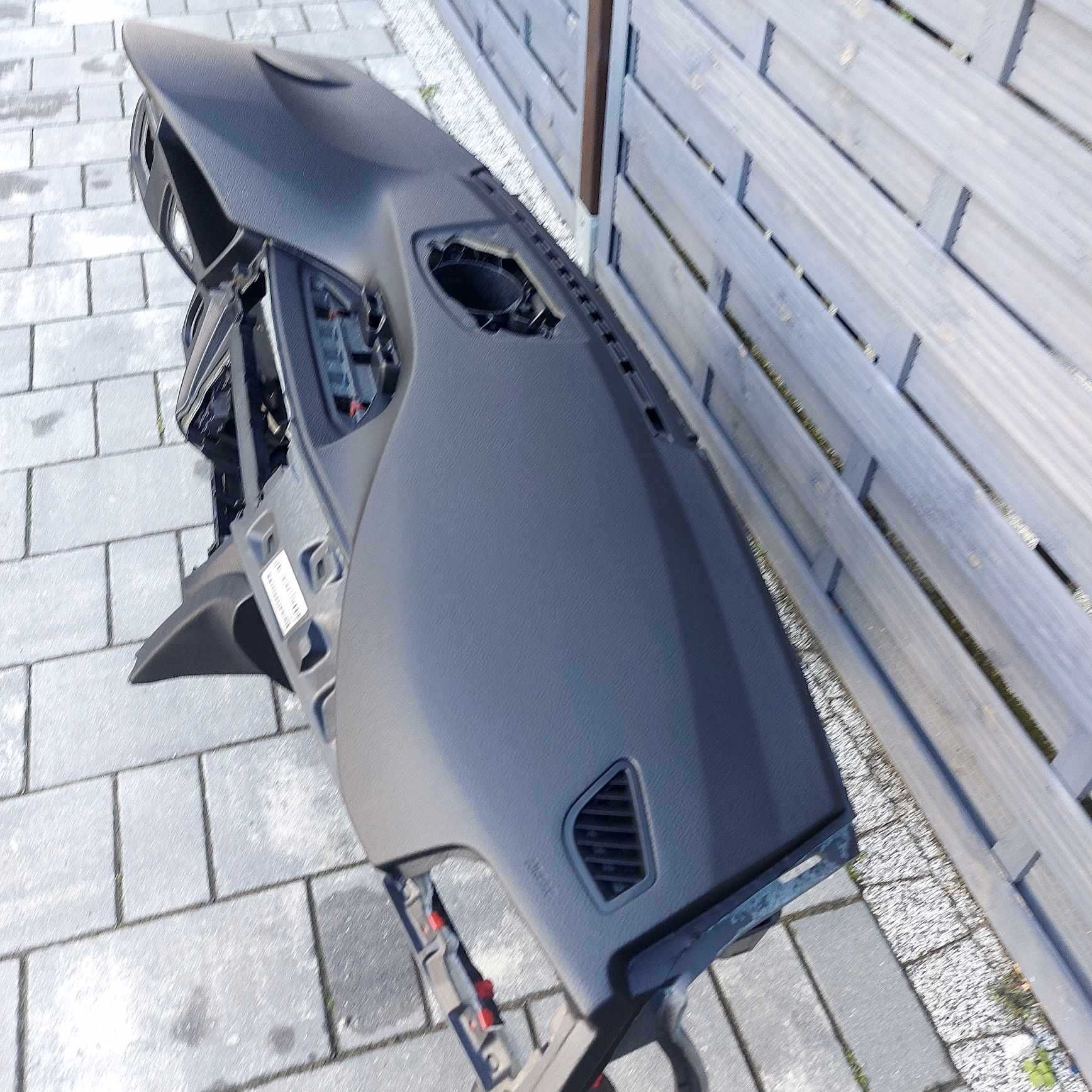 BMW F30 deska rozdzielcza konsola regeneracja naprawa