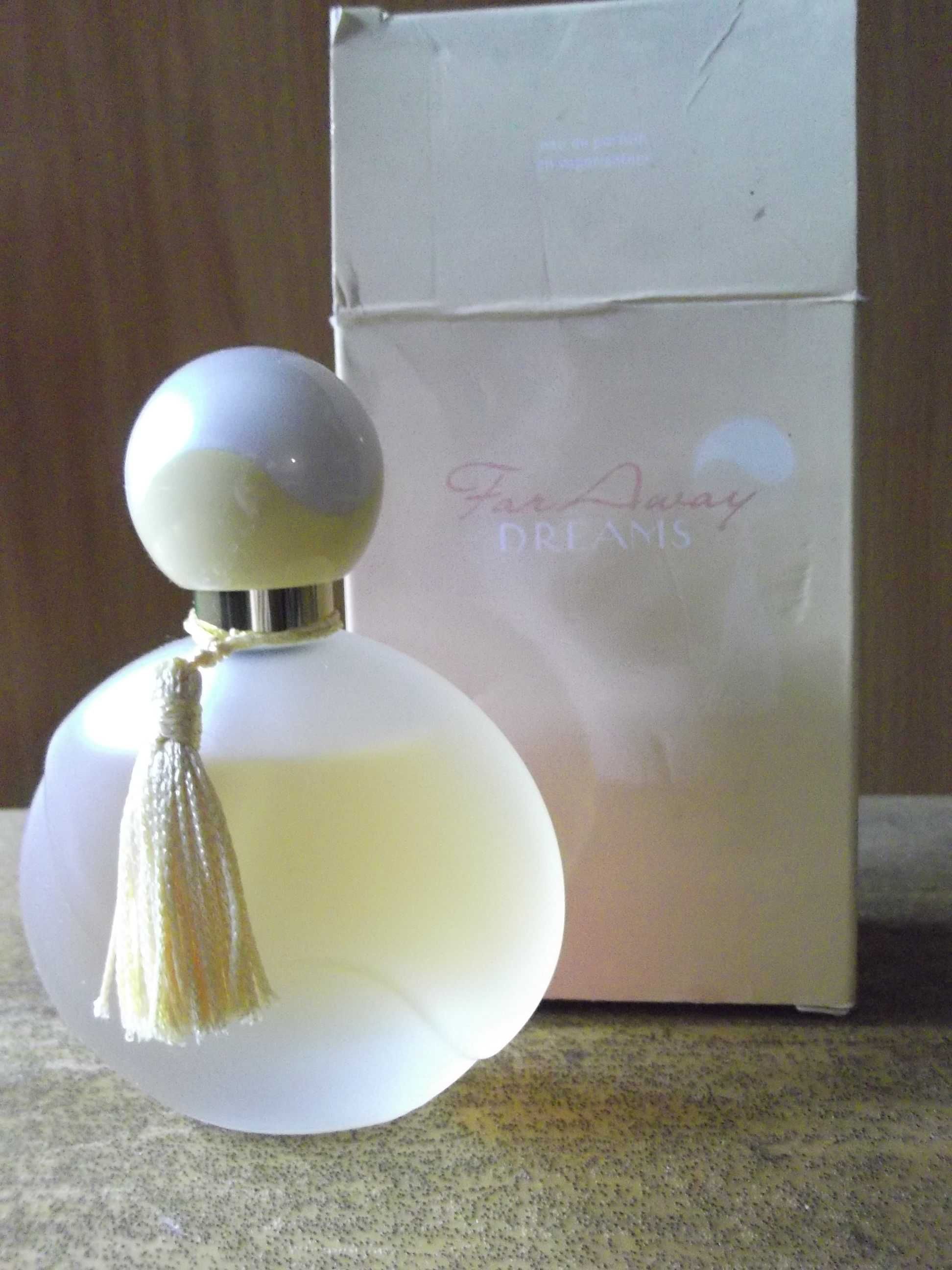 Woda perfumowana Far Away Dreams Avon