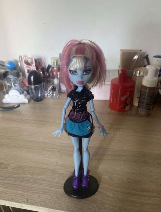 Lalka Monster High Abbey Abominable classroom 2013