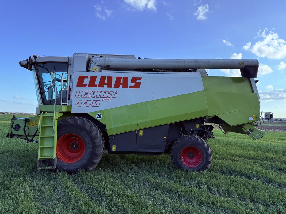 CLAAS LEXION 440 Perkins / Heder C600 / Stół do rzepaku / Sieczkarni