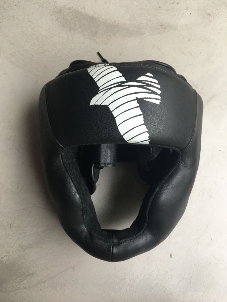 Hayabusa Capacete de Box MMA Ajustável em Pele