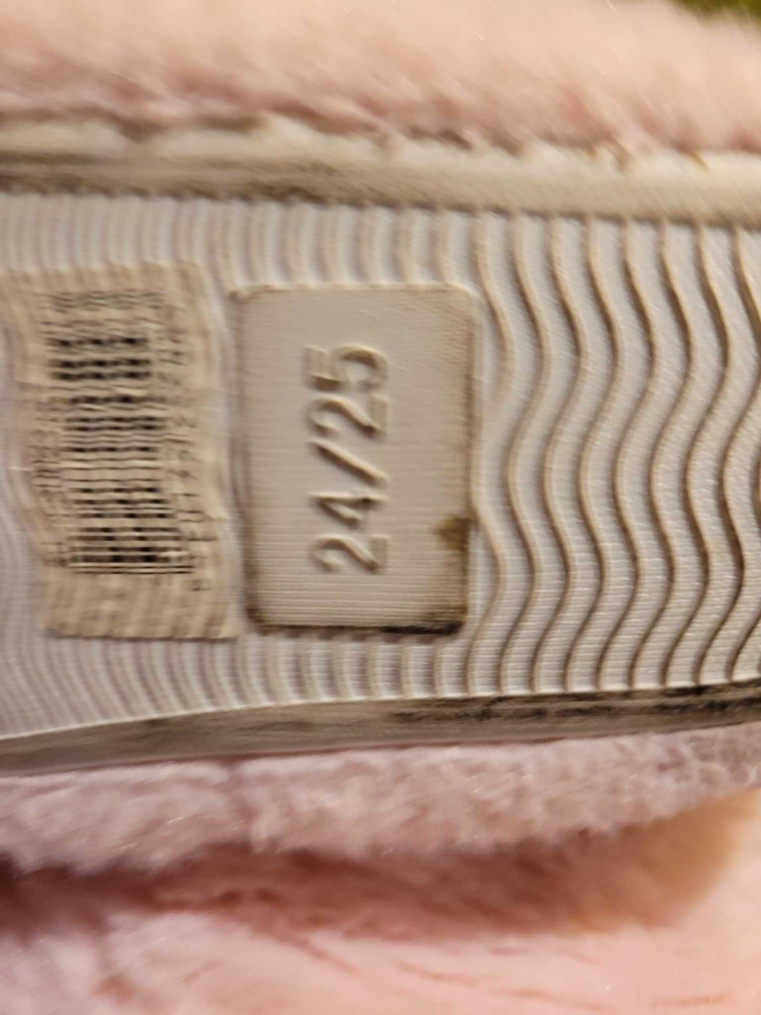kapcie, papucie rozm 24, 25