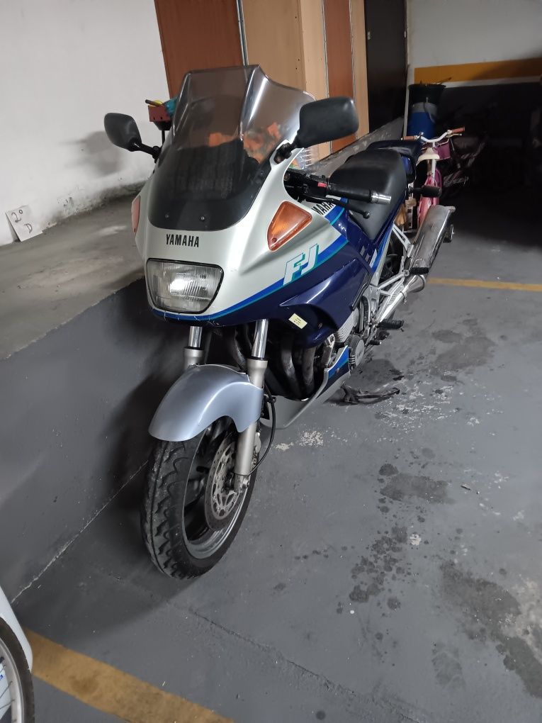 Vendo mota Yamaha FJ 1200