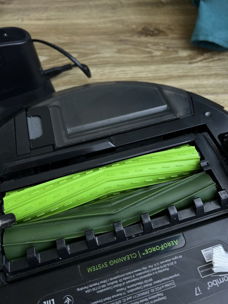 Robot sprzątający iRobot Roomba i7 Odkużac