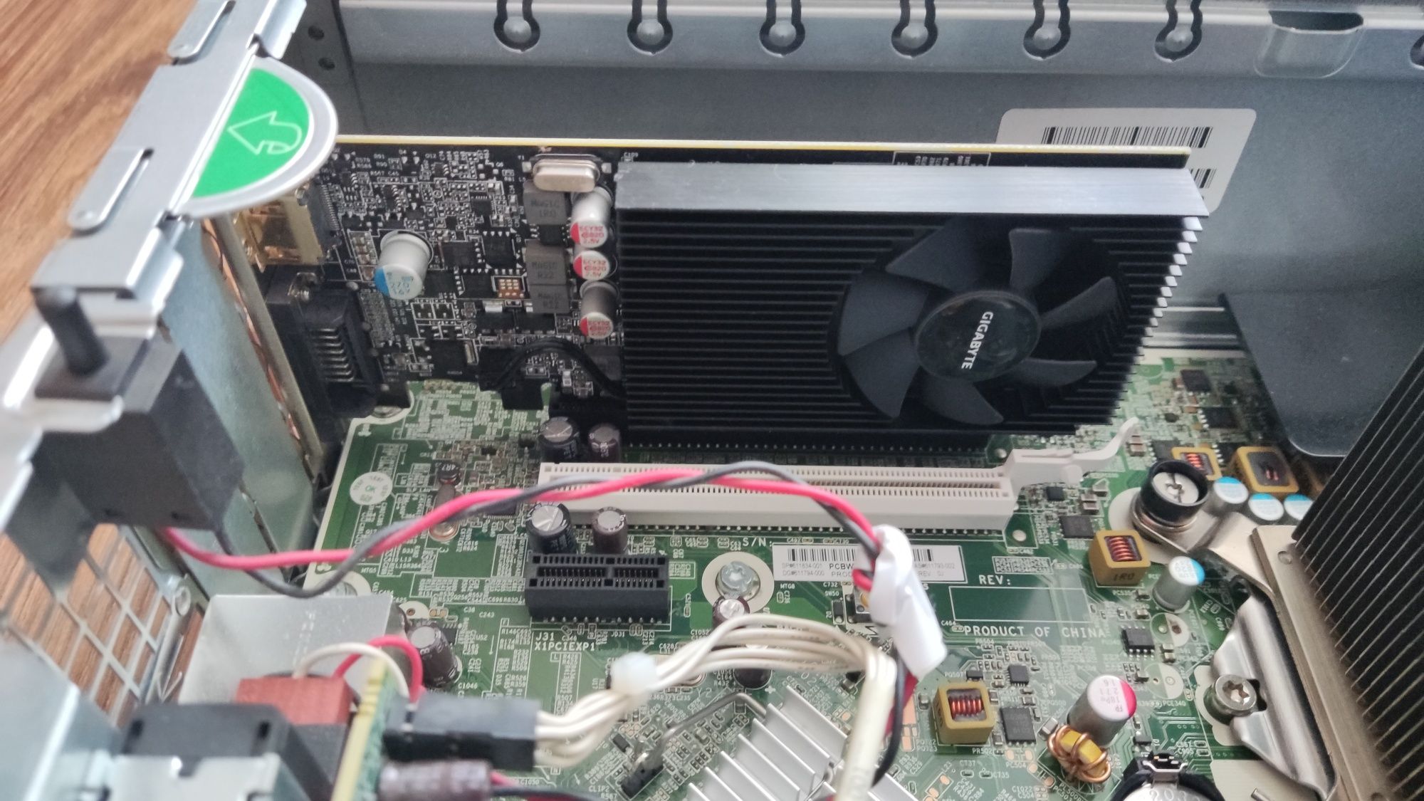 Komputer stacjonarny HP 8200 Elite z GT 1030 2 GB, 8 GB ram, 256gb ssd