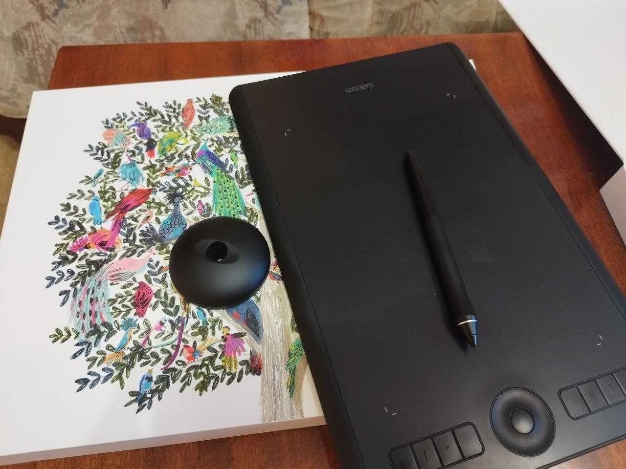 Графический планшет Wacom Intuos Pro M PTH-660-N (отличное состояние)
