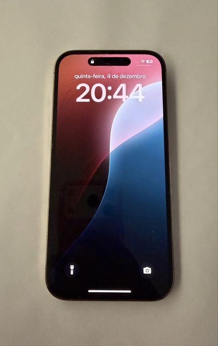 Iphone 14 Pro cor dourada