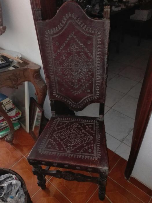 Conjunto Cadeiras couro