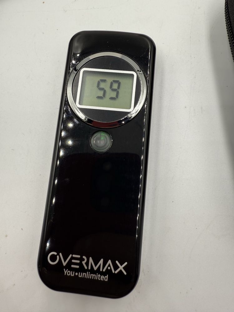 Alkomat Overmax AD-02 z bateriami
