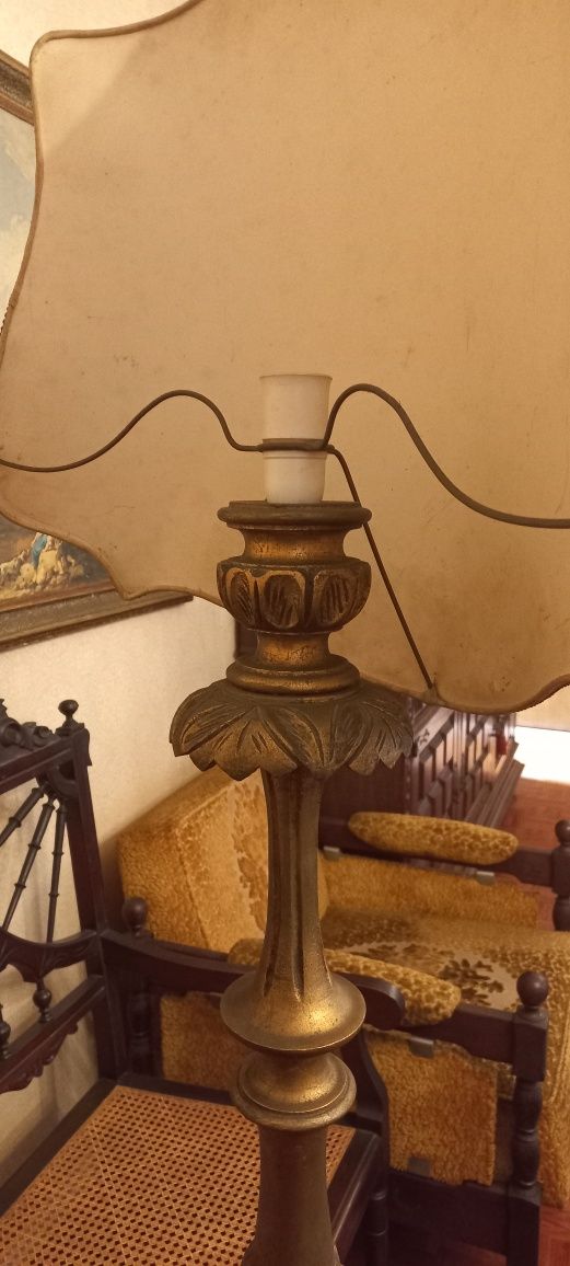 Candeeiro de pé de sala