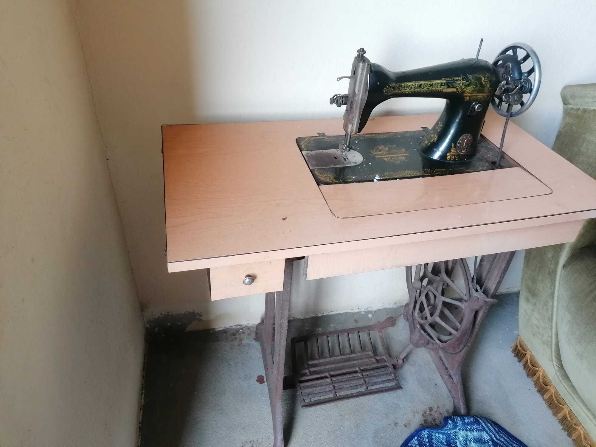 Máquina de costura SINGER