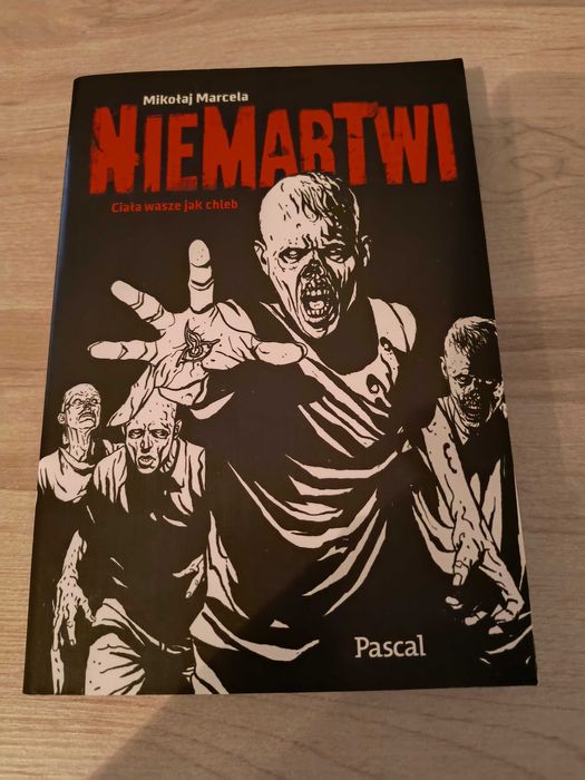 Niemartwi - Mikołaj Marcela