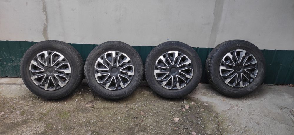 Продам шины Michelin r15