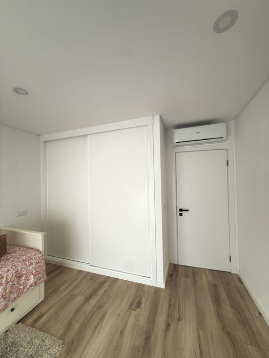 Aluguer de quarto estudante femenina