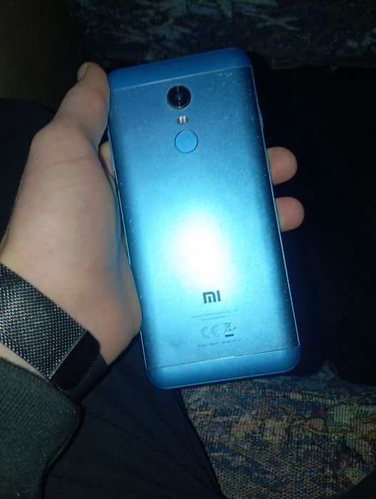 Продам редми  на запчасти