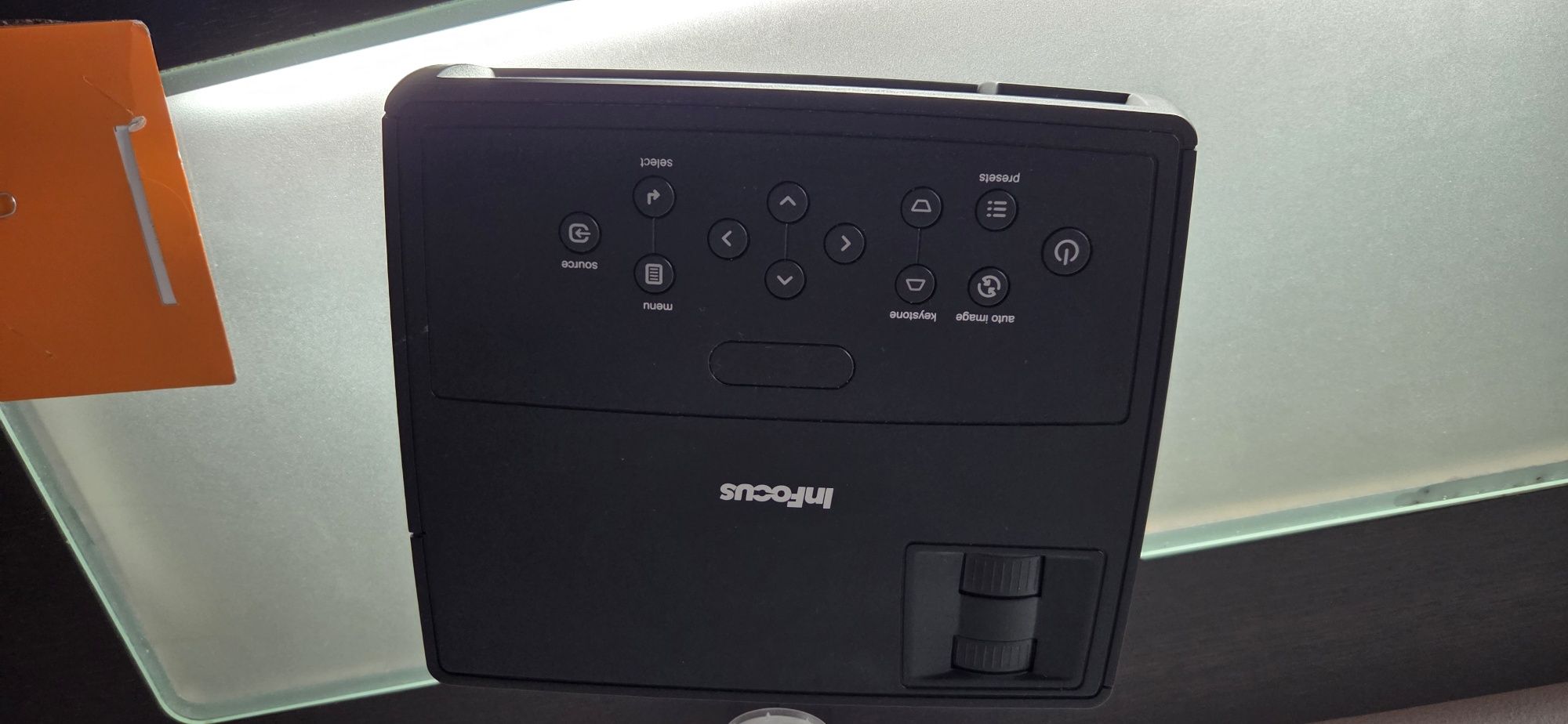 Projektor infocus in1110a