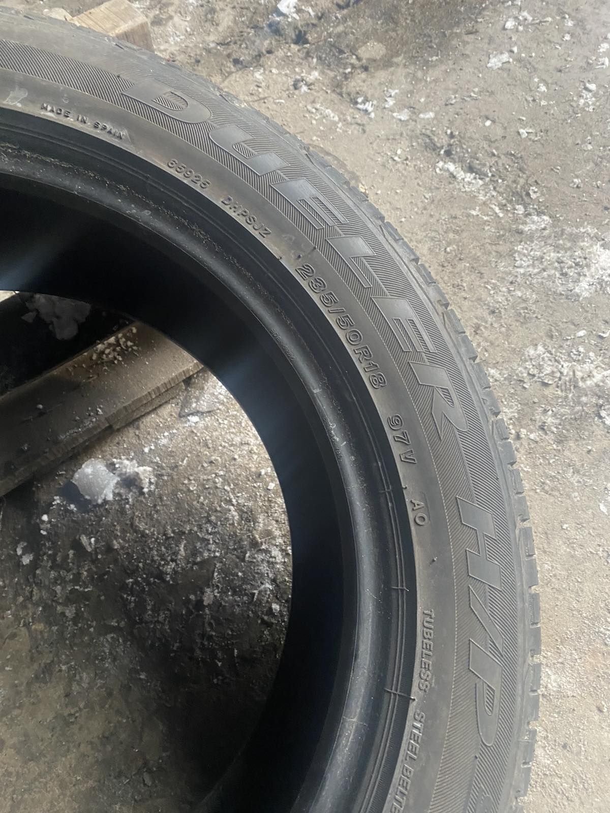 235.50.18 Bridgestone 2шт лето БУ склад шины резина из Европы 50 R18