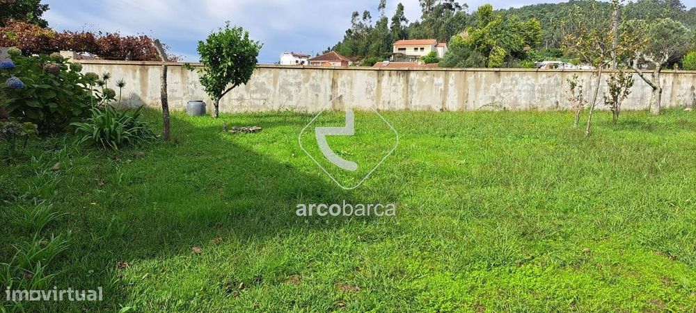 Terreno para construção,todo murado, 2 anexos- Vila Fonche- AVV- 1.050